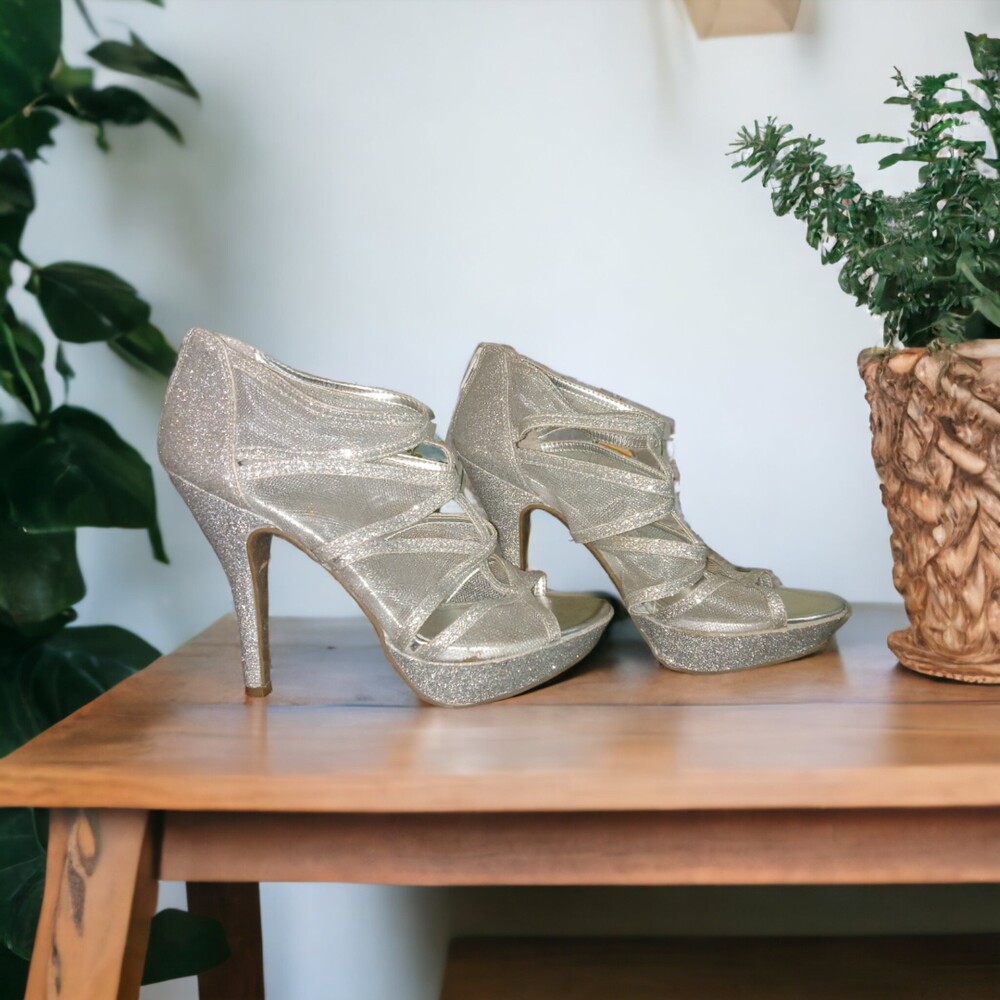 8 M Unlisted a Kenneth Cole Collection Women's Glitter Heels